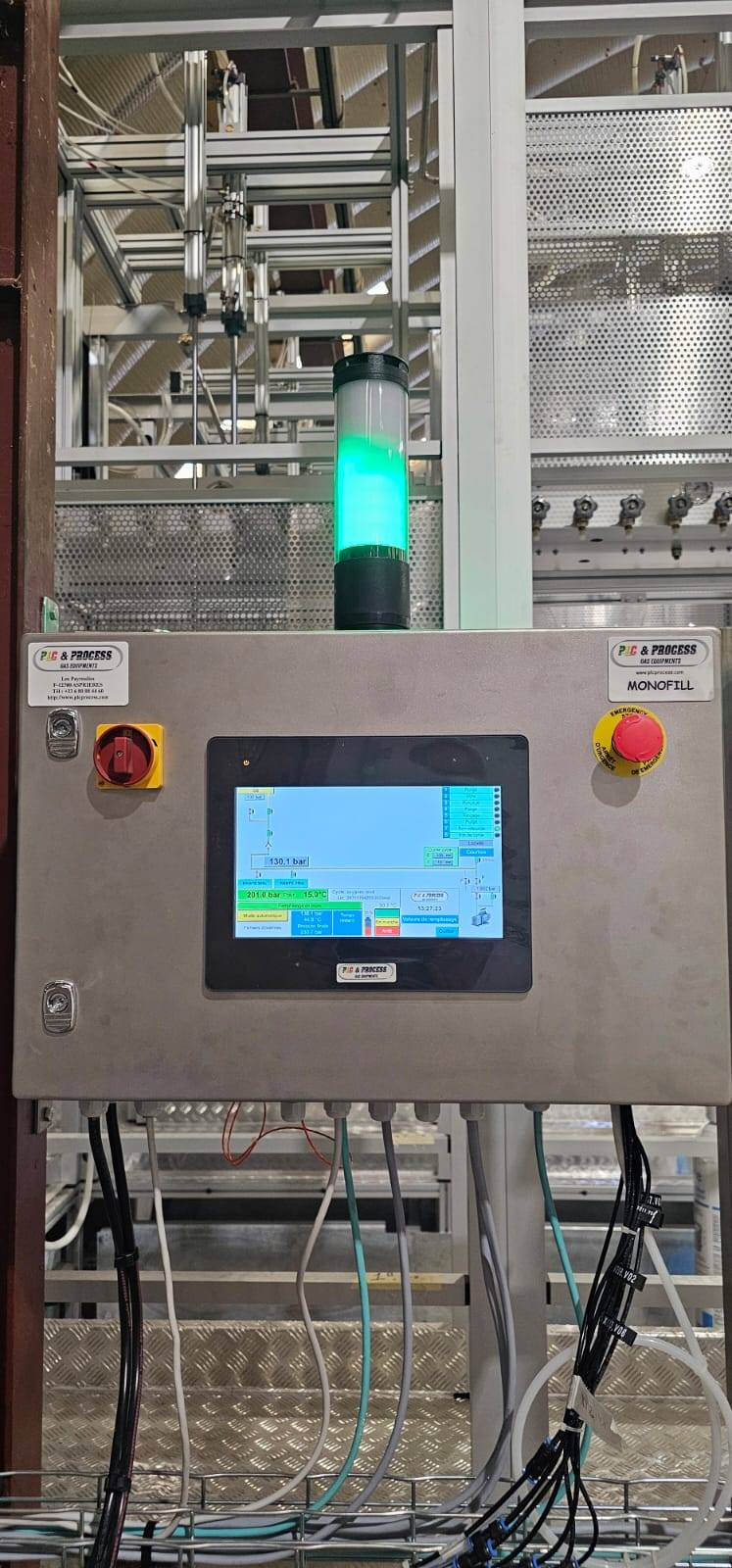 Cryogenic liquid filling system in operation